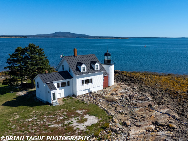 BlueHillBayLight-509-1029-crp1