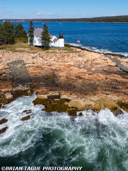 WinterHarborLight-509-1075-crp1