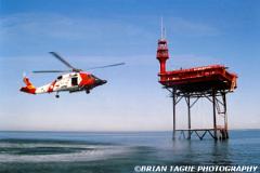 Sikorsky-HH-60-Jayhawk-BuzzardsBayEntranceLight-246-07-150-4